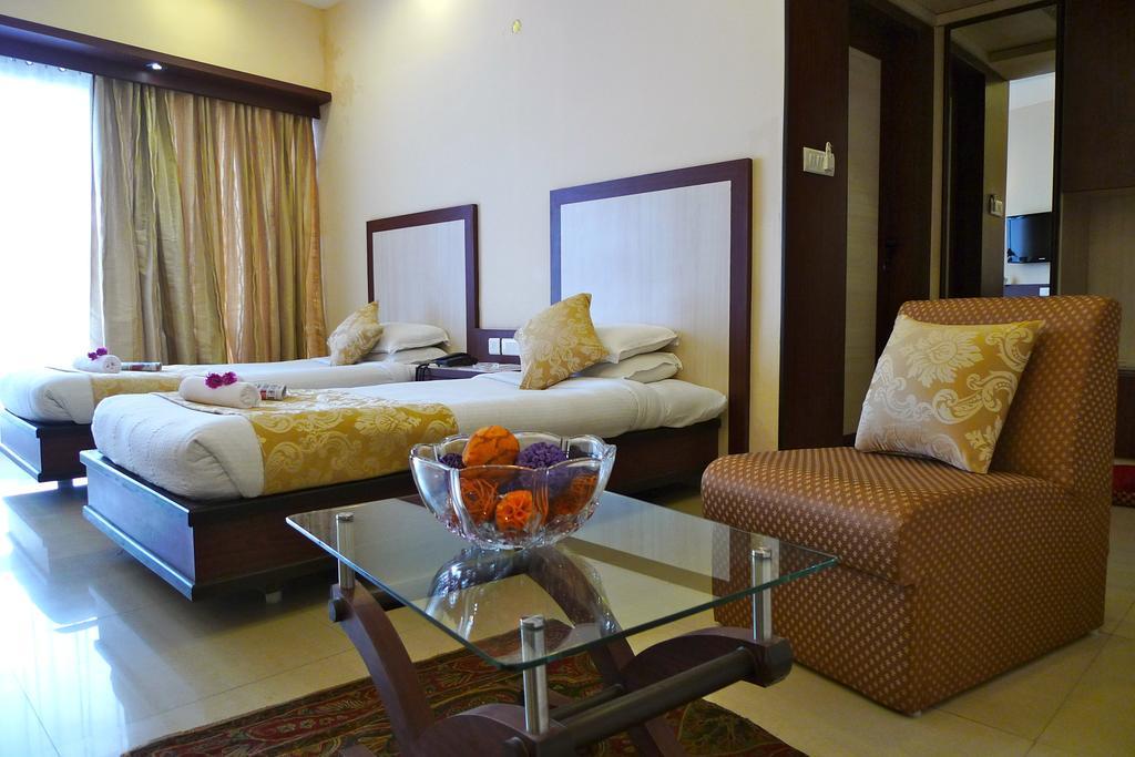 The Hans Hotel Hubli Phòng bức ảnh
