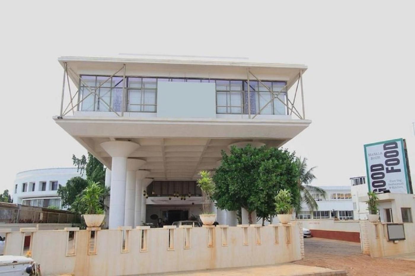 The Hans Hotel Hubli Ngoại thất bức ảnh