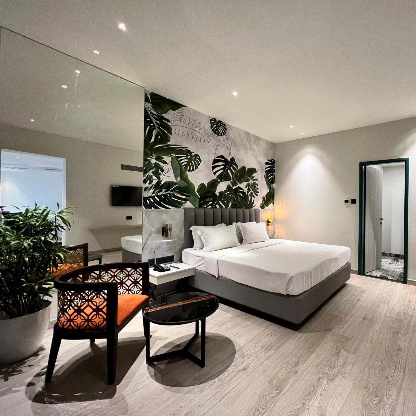 The Hans Hotel Hubli Ngoại thất bức ảnh