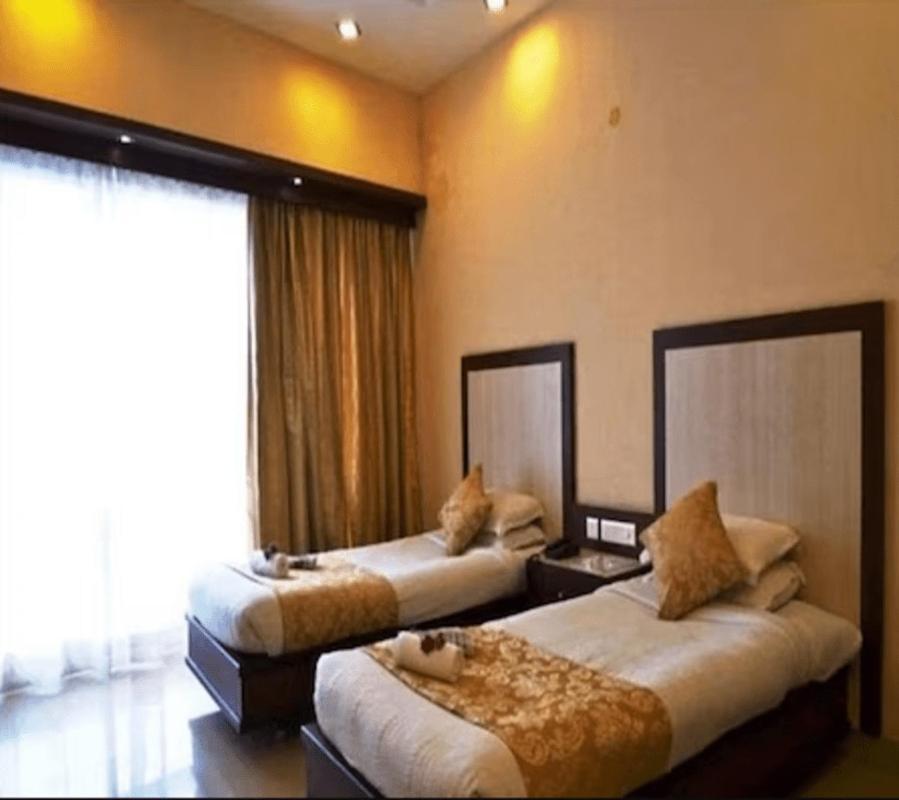 The Hans Hotel Hubli Ngoại thất bức ảnh